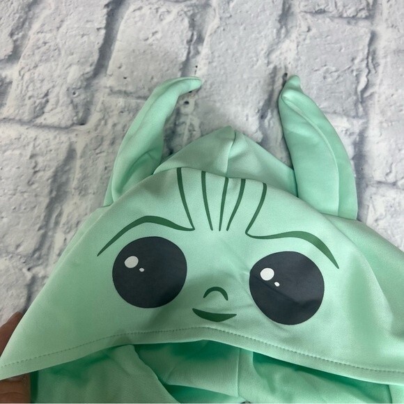 Star Wars The Child Grogu/Yoda hoodie dress size Medium ((7-8) - Picture 6 of 16
